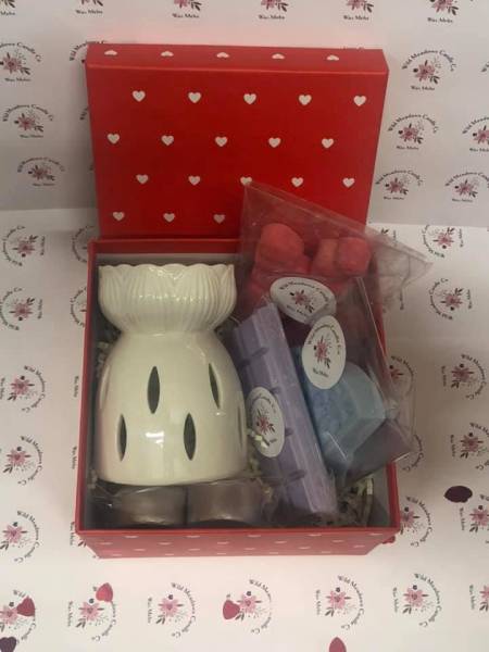 Set 4: Red Heart Square Box, Burner & Melts, £17.00 each